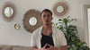 Man geeft uitleg over grooming en verzorging in een video van Brothers in Style.